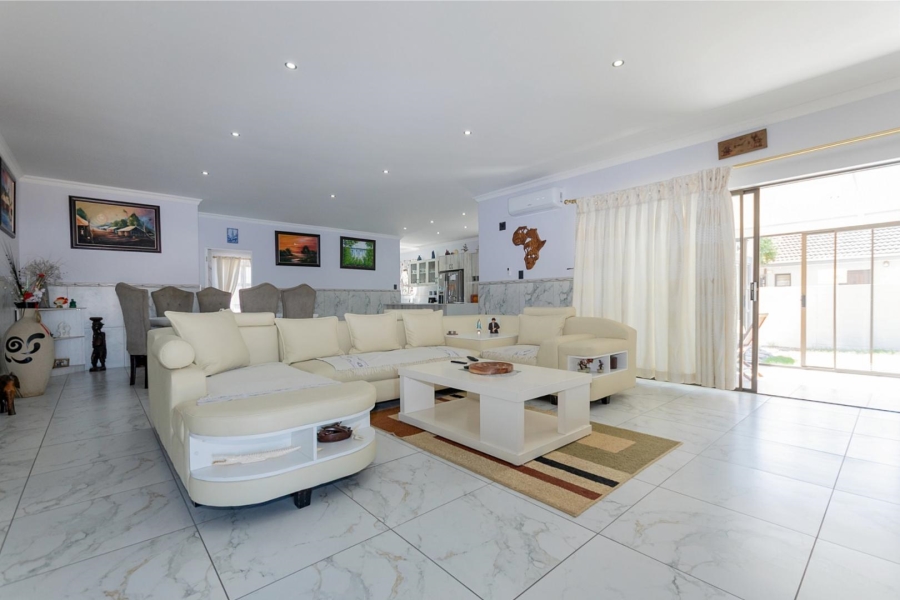 4 Bedroom Property for Sale in Country Club Western Cape